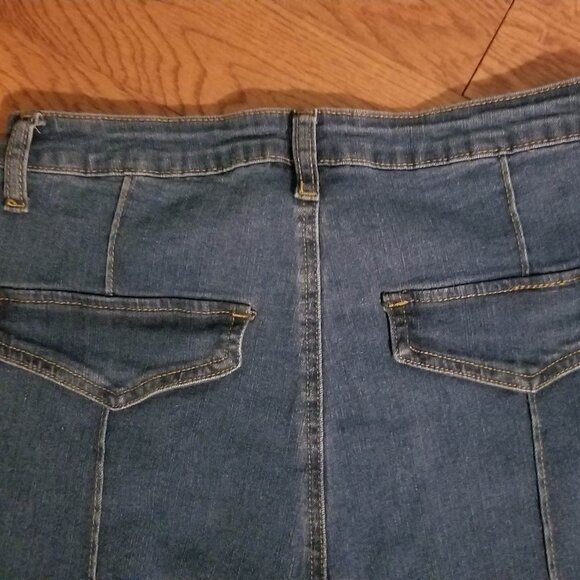 TALL SHEIN flare stretch jeans, size 28 - Picture 5 of 8